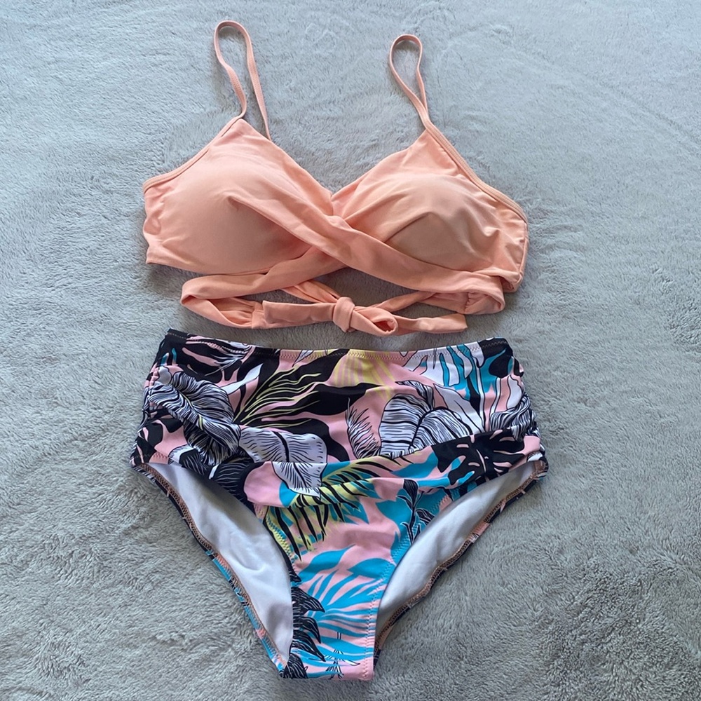 High Waisted Tropical Bikini Bottoms With Criss Cross Top